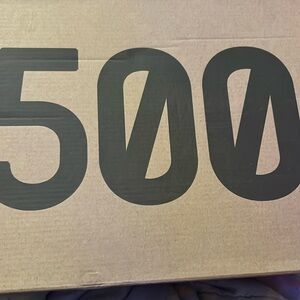 Size 10 1/2
Men’s Shoes
Pre owned/loved